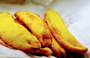 pazham pori or ripe plantain fry