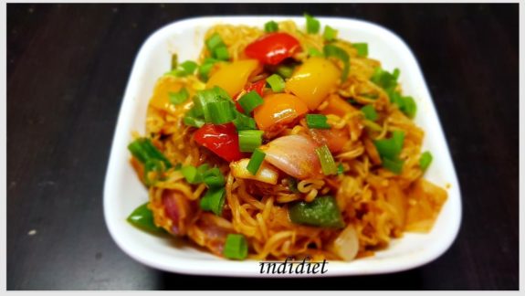 Chicken Hakka Noodles with Maggi