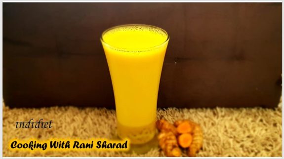 traditional turmeric golden milk from indidiet